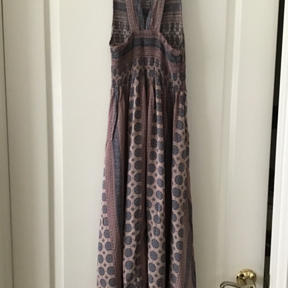 Patterned Dress - Picture 4 of 6